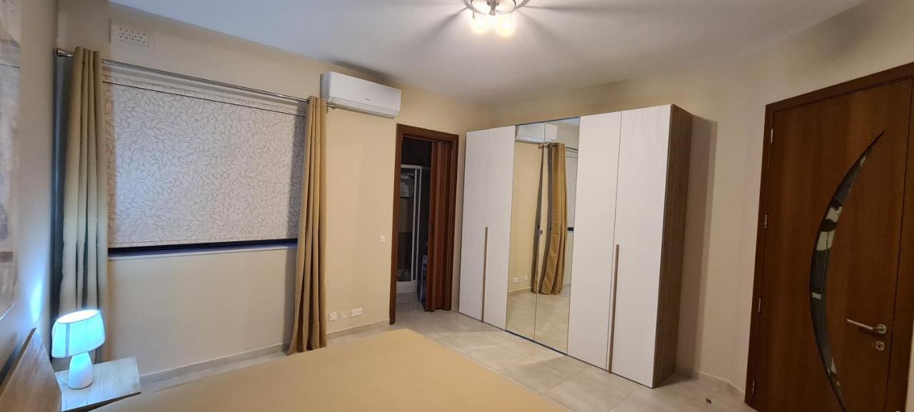 Large Apartment In Marsascala. Sleeps 6 Marsaskala Zewnętrze zdjęcie