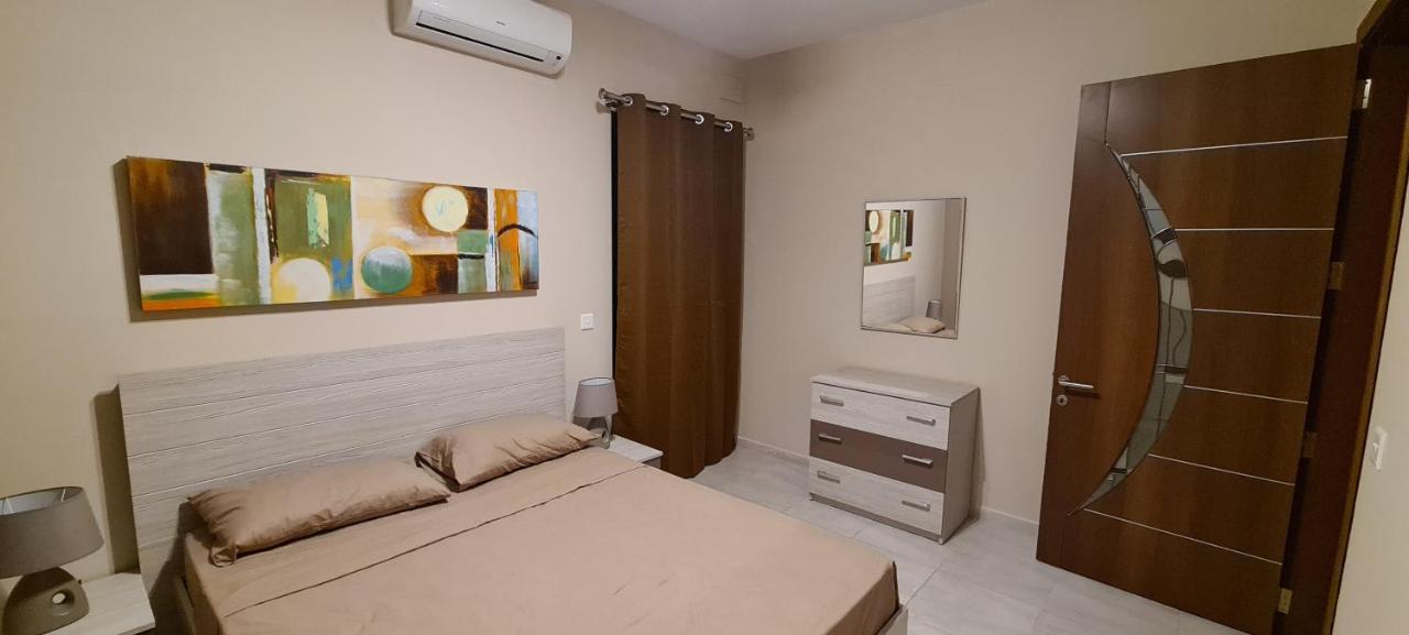 Large Apartment In Marsascala. Sleeps 6 Marsaskala Zewnętrze zdjęcie