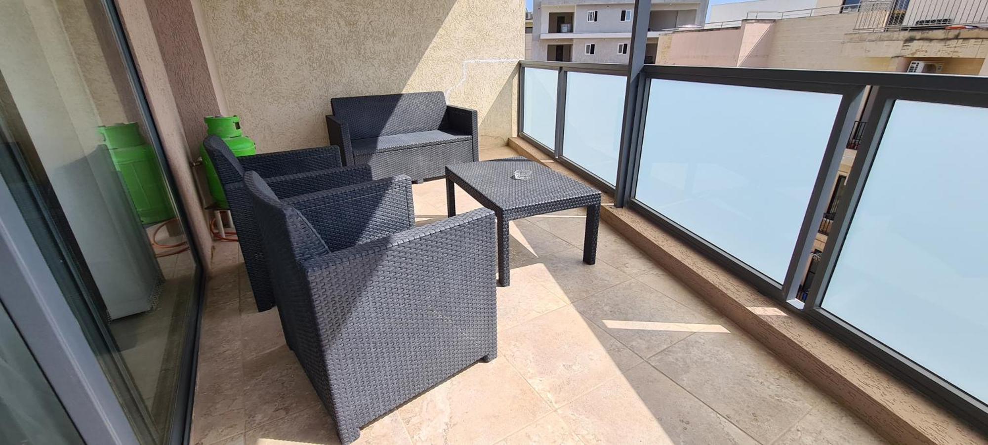 Large Apartment In Marsascala. Sleeps 6 Marsaskala Zewnętrze zdjęcie